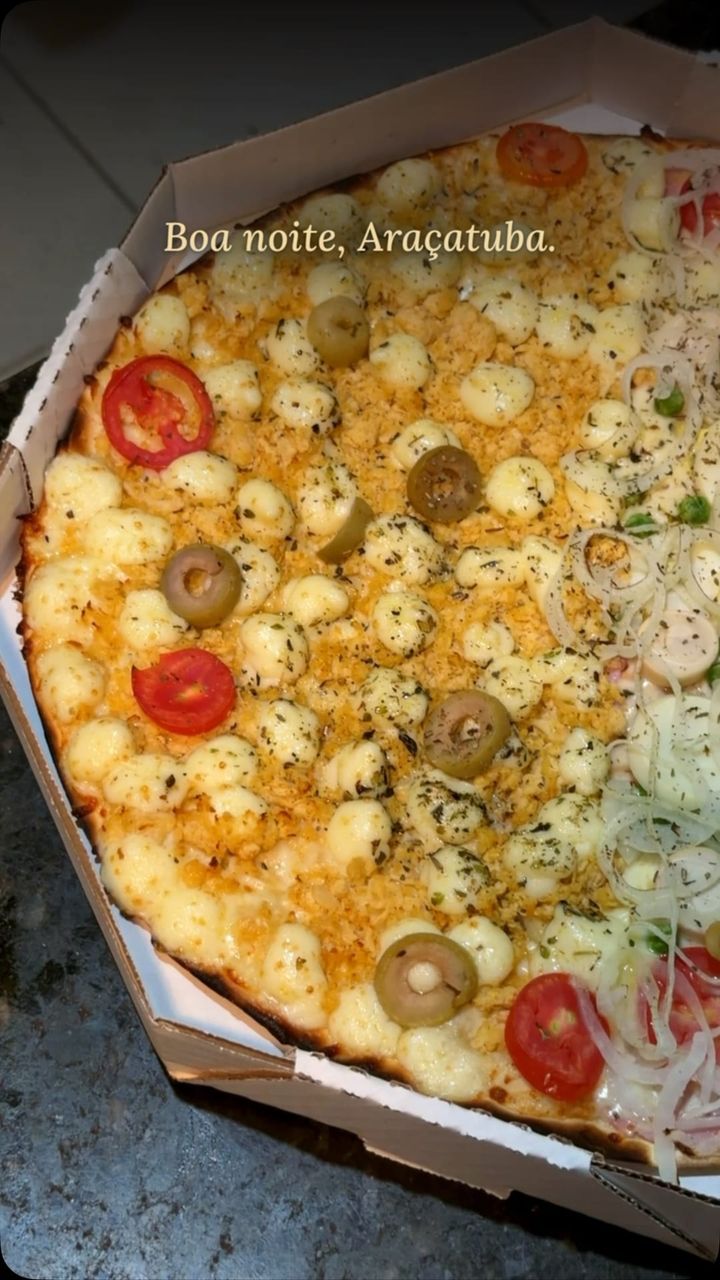 Massa fina, crocante e do jeitinho que você gosta Desde 2008 fazendo a noite de Araçatuba mais gostosa. Salão e delivery | Ter a Dom…