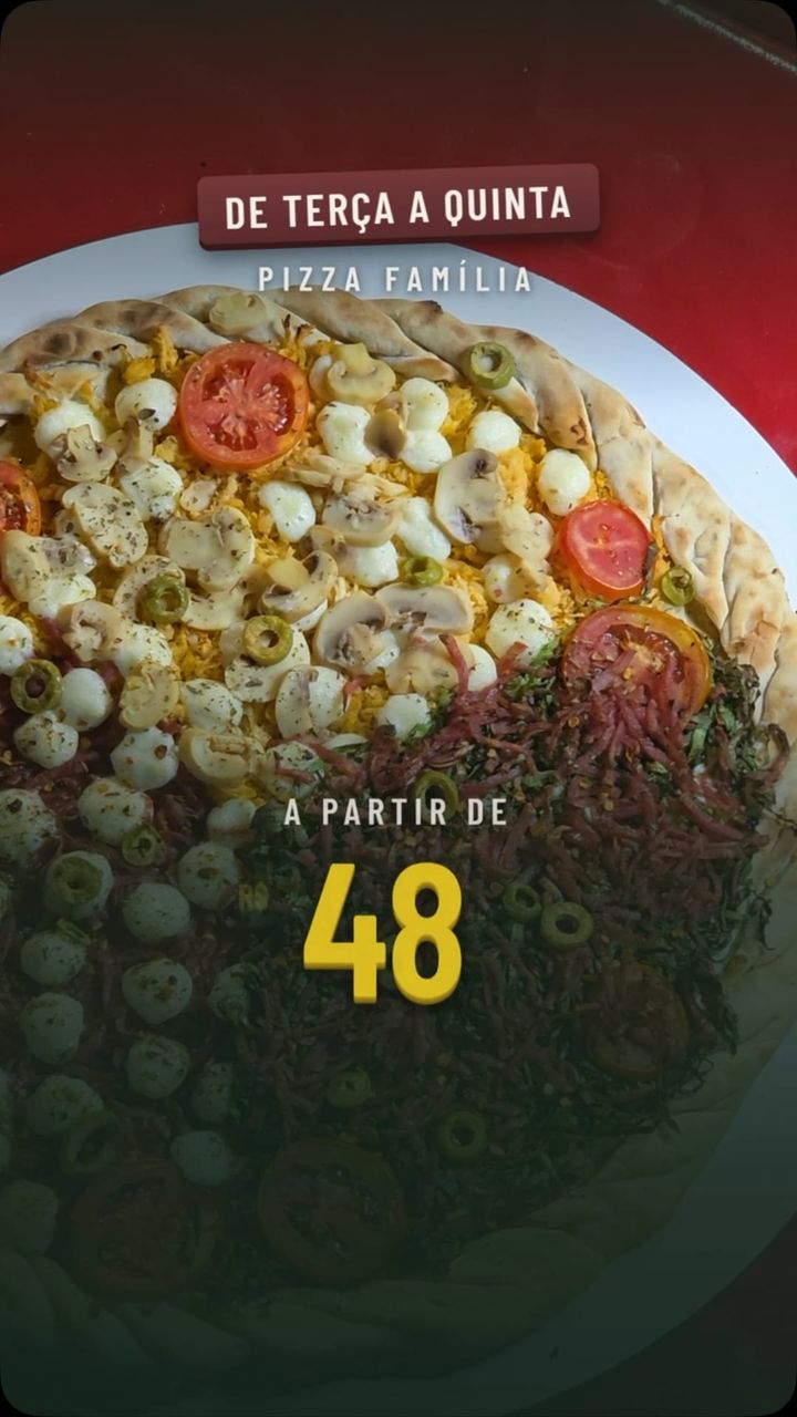 Terça, quarta e quinta tem pizza família com preço especial Hoje a partir das 18h. Peça pelo app (link na bio) ou no Zap (18) 3622-1831.